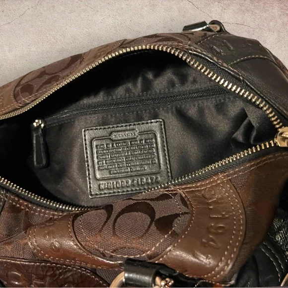 COACH Ashley 15474 Patchwork Shoulder Bag 13”x9”x4” Inside pockets. BlackBrn EUC - Picture 6 of 15